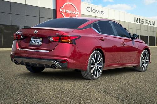 2021 Nissan Altima 2.5 SR