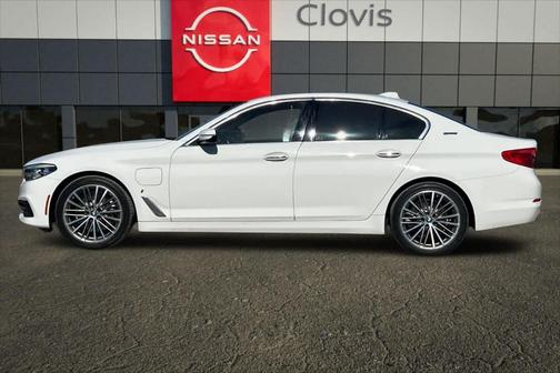 Alpine White 2018 BMW 530e iPerformance