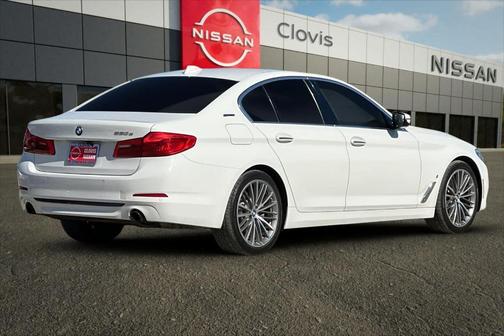 Alpine White 2018 BMW 530e iPerformance