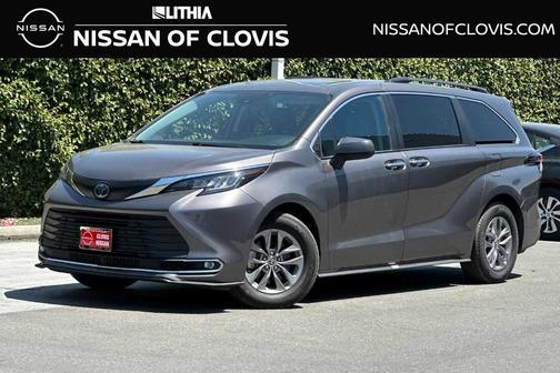 2023 Toyota Sienna XLE