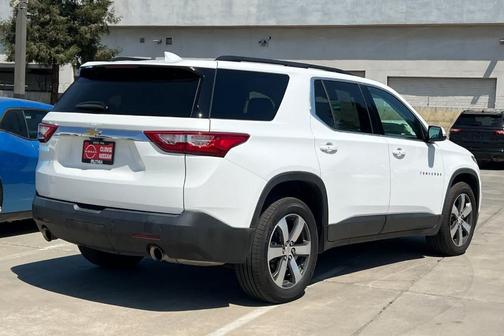 Summit White 2020 Chevrolet Traverse LT Leather