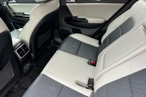 2018 Kia Sportage EX