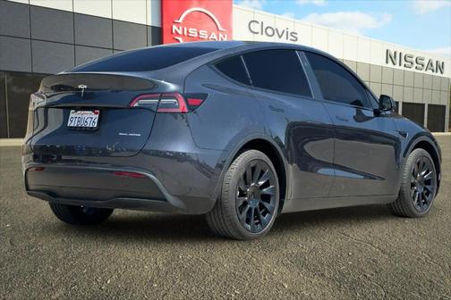 2024 Tesla Model Y Long Range