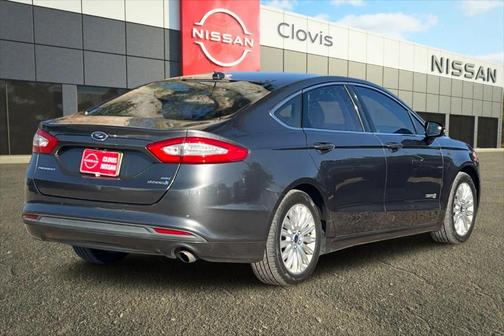 2016 Ford Fusion Hybrid SE