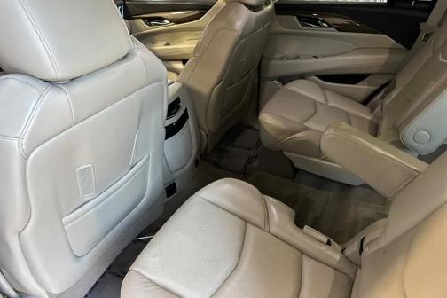 Crystal White Tri-Coat 2020 Cadillac Escalade Luxury
