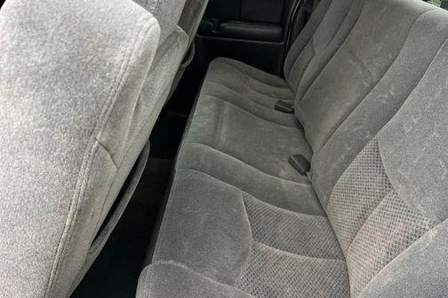 Sandstone Metallic 2004 Chevrolet Silverado 2500 LS H/D Extended Cab