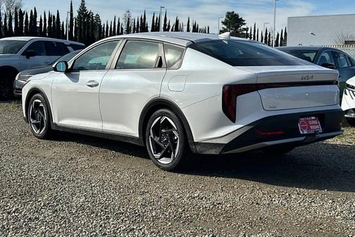 2025 Kia K4 EX