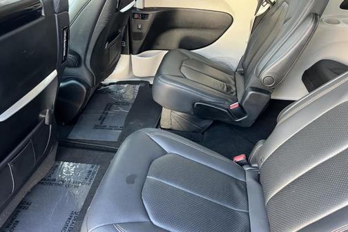 2018 Chrysler Pacifica Touring-L Plus