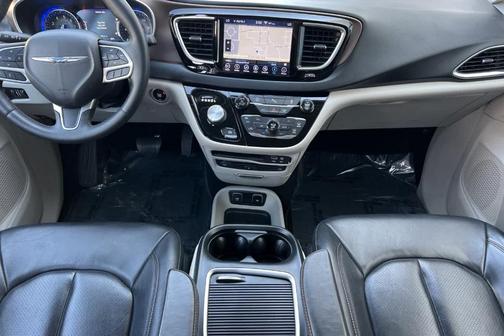 2018 Chrysler Pacifica Touring-L Plus