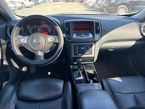2011 Nissan Maxima SV