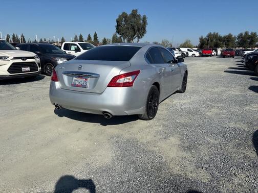 2011 Nissan Maxima SV