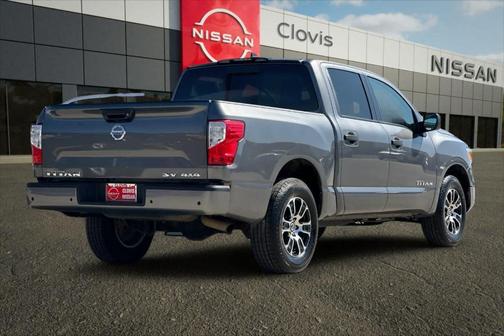 2022 Nissan Titan SV