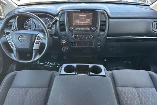 2022 Nissan Titan SV