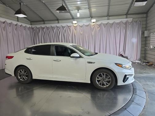 Snow White Pearl 2019 Kia Optima LX