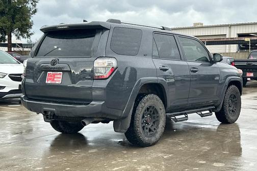 2024 Toyota 4Runner SR5