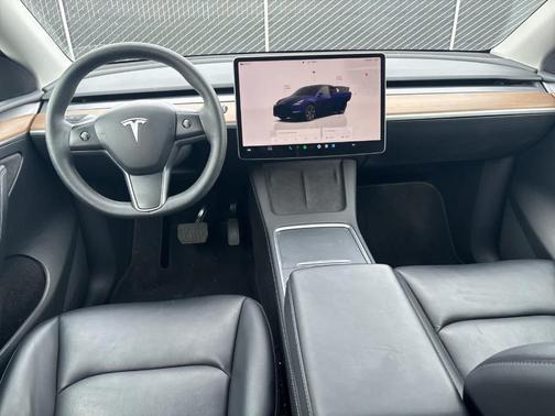 2024 Tesla Model Y Base