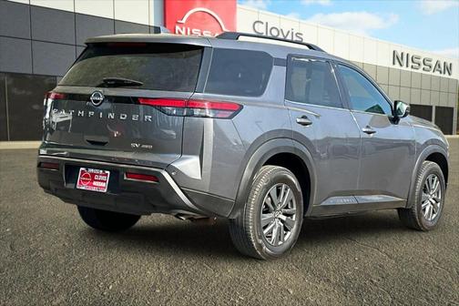 2023 Nissan Pathfinder SV