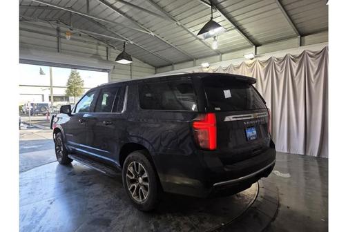 2022 Chevrolet Suburban LT