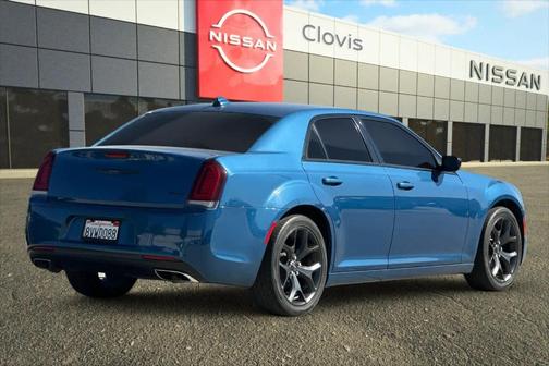 2021 Chrysler 300 Touring