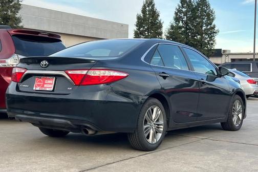 2016 Toyota Camry SE