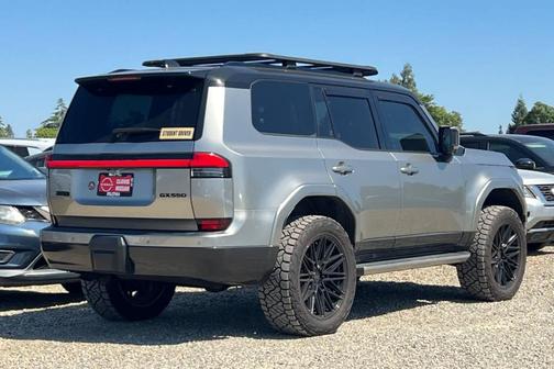 Atomic Silver 2024 Lexus GX 550 PREMIUM+