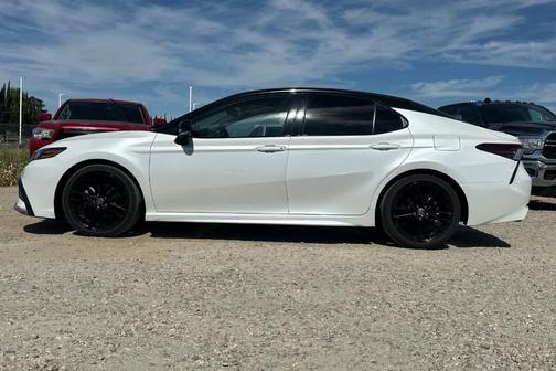 Wind Chill Pearl / Midnight Black Metallic 2022 Toyota Camry XSE V6