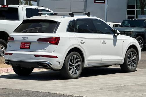 Ibis White 2022 Audi Q5 45 S line Premium Plus