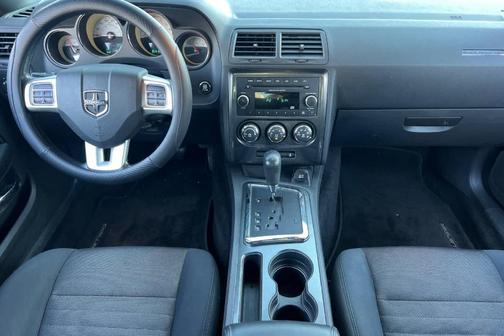 2014 Dodge Challenger SXT