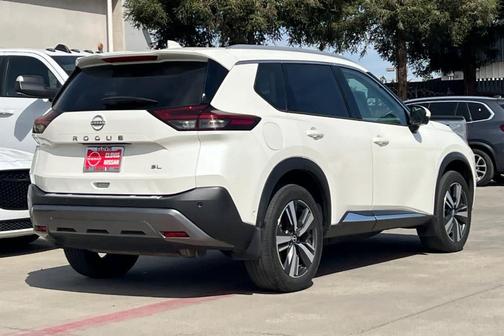 2022 Nissan Rogue SL