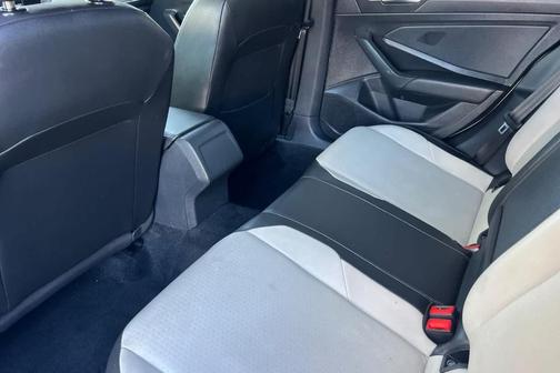 2019 Volkswagen Jetta 1.4T R-Line