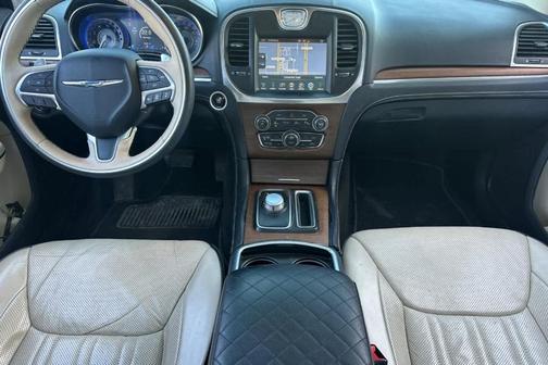 2016 Chrysler 300C Platinum