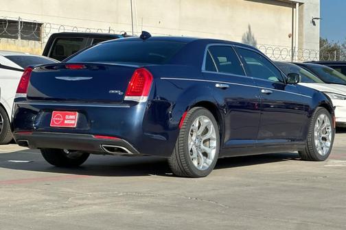 2016 Chrysler 300C Platinum