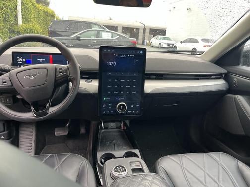 2022 Ford Mustang Mach-E California Route 1