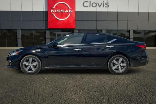 Black 2020 Nissan Altima 2.5 SV
