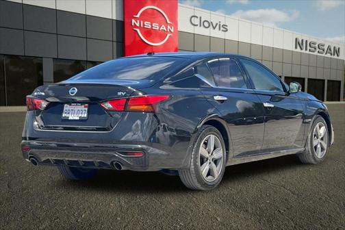 Black 2020 Nissan Altima 2.5 SV