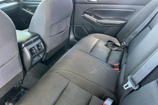 Black 2020 Nissan Altima 2.5 SV