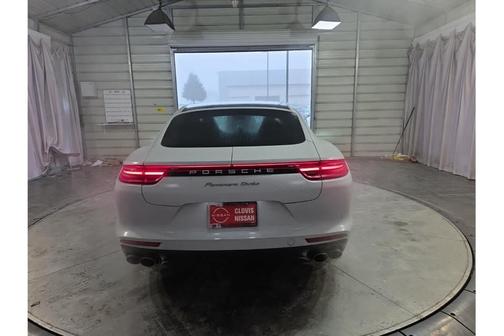 2017 Porsche Panamera Turbo