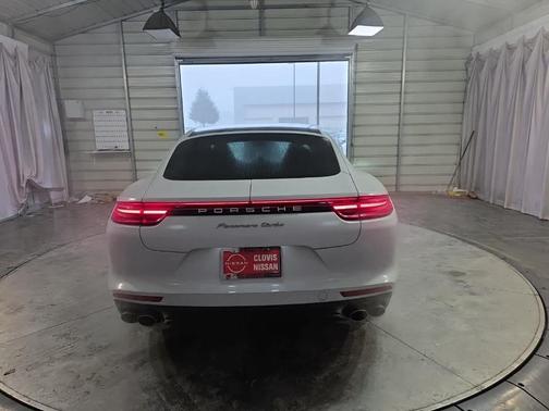 2017 Porsche Panamera Turbo