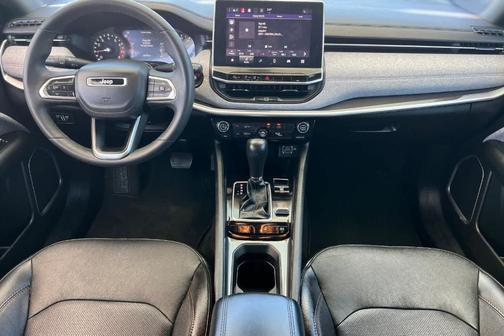 Bright White Clearcoat 2023 Jeep Compass Latitude Lux