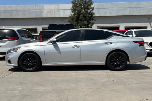 Brilliant Silver Metallic 2021 Nissan Altima 2.5 S