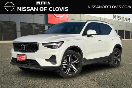 2023 Volvo XC40 B4 Core