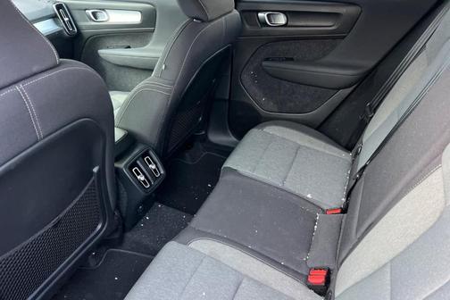 2023 Volvo XC40 B4 Core