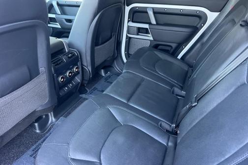 2024 Land Rover Defender P400 X-Dynamic SE