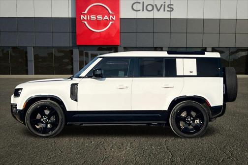 2024 Land Rover Defender P400 X-Dynamic SE