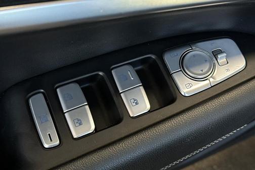 2021 Genesis G70 2.0T
