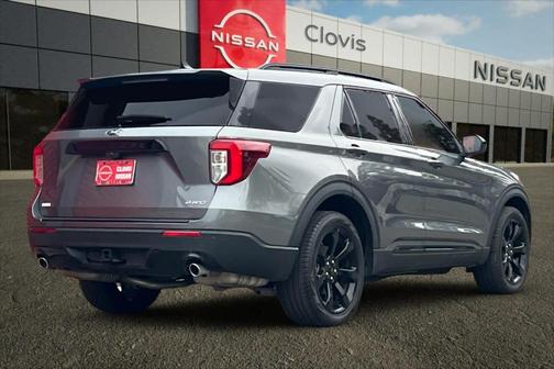 2024 Ford Explorer ST-Line