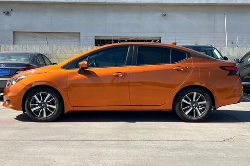 Monarch Orange 2021 Nissan Versa 1.6 SV