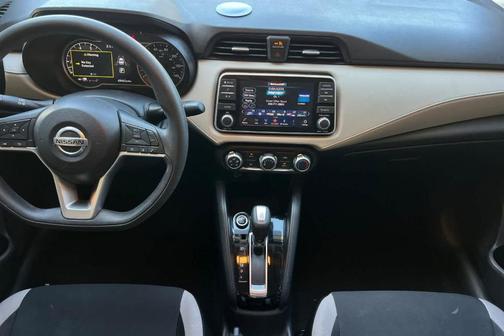 Monarch Orange 2021 Nissan Versa 1.6 SV