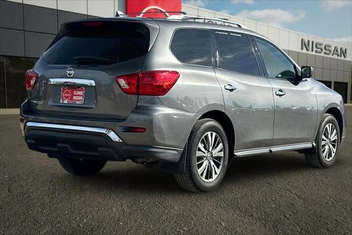 2020 Nissan Pathfinder S
