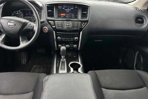 2020 Nissan Pathfinder S